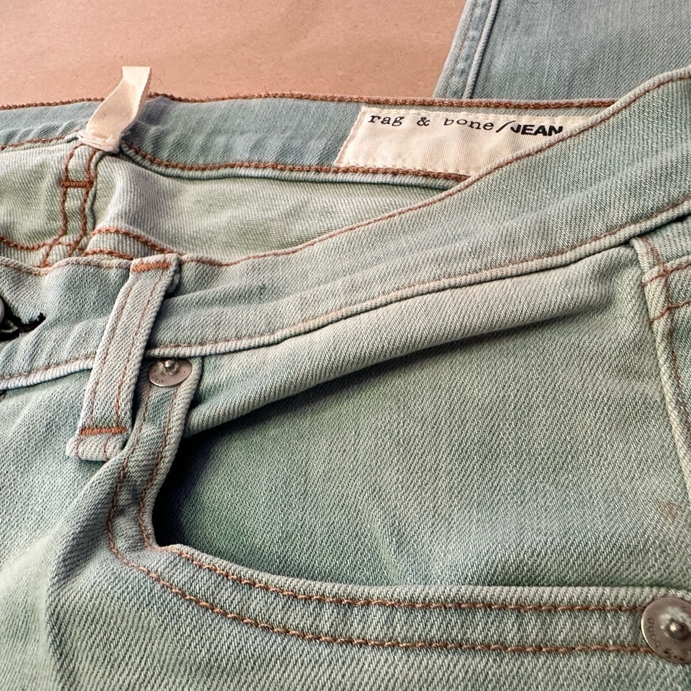 Rag & Bone 26” Capri Jeans in Brighton wash size 28 - Picture 5 of 9